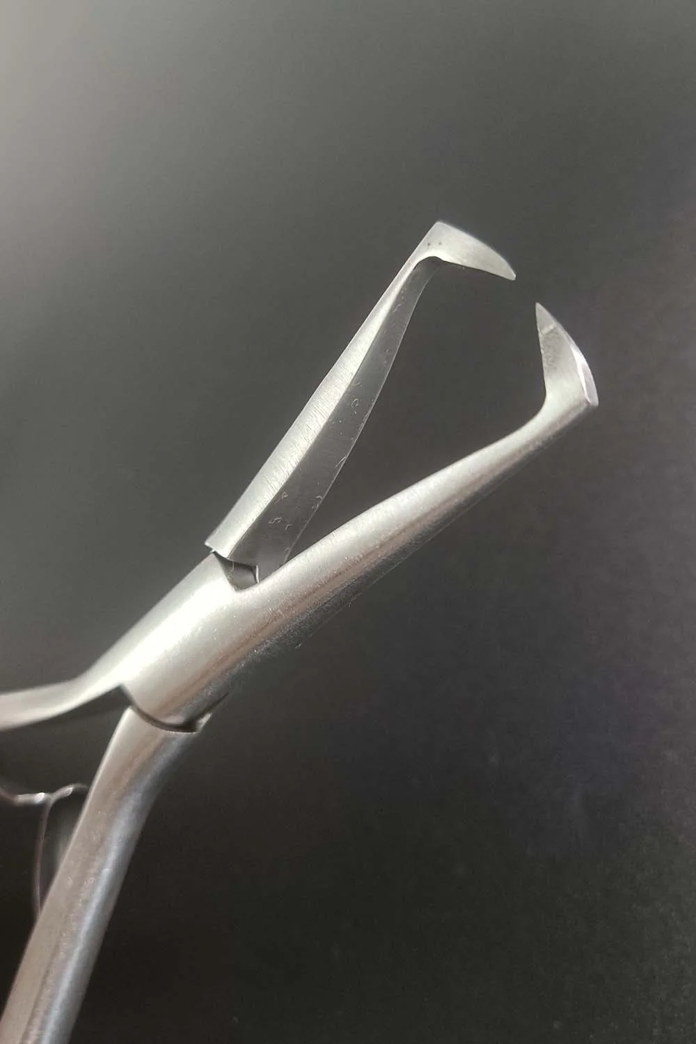 Compact Removal Pliers for Micro Link and Tape in Hair Extension - Image 4